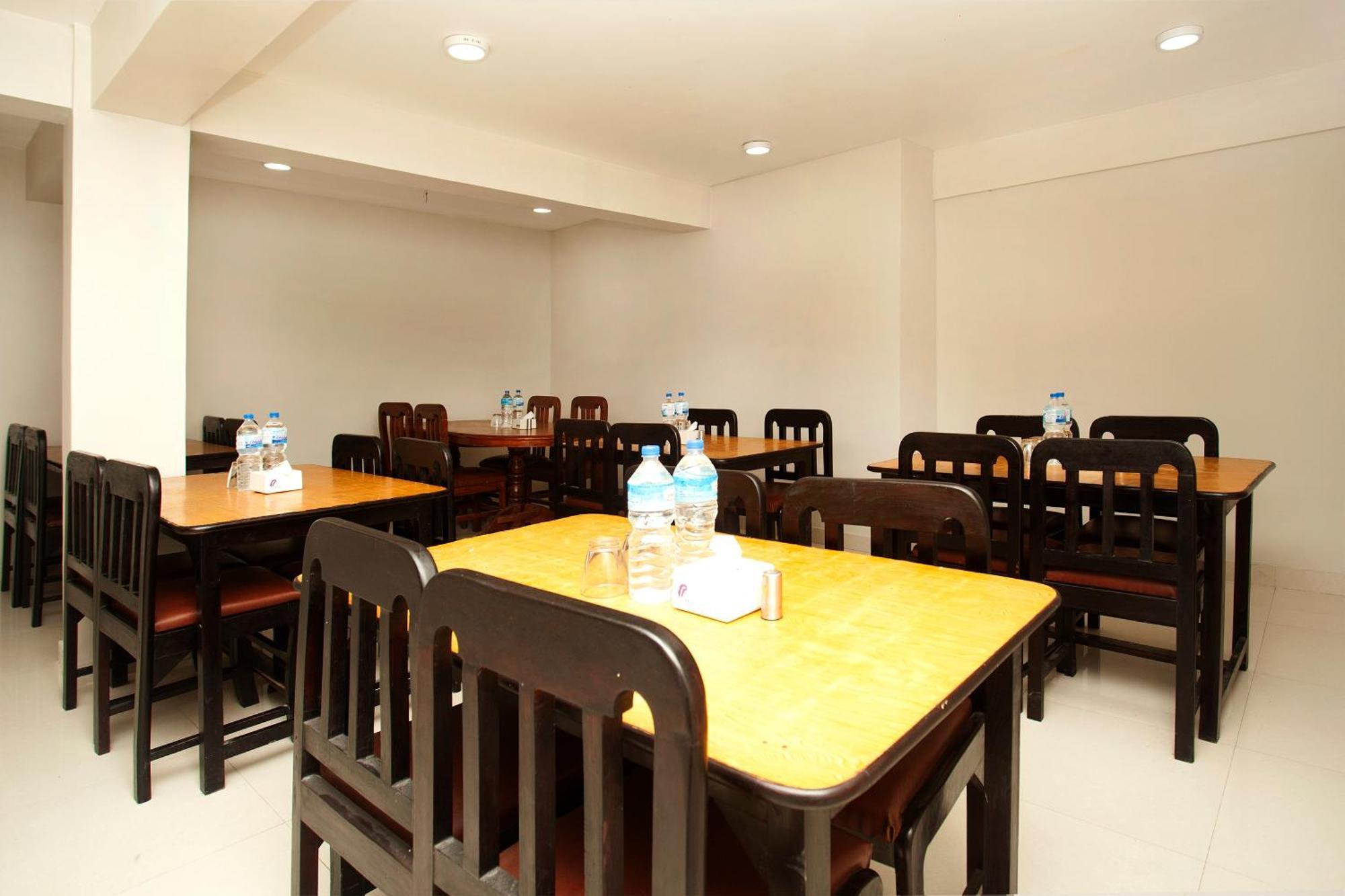 Oyo 626 Hotel Himchuli カトマンズ エクステリア 写真